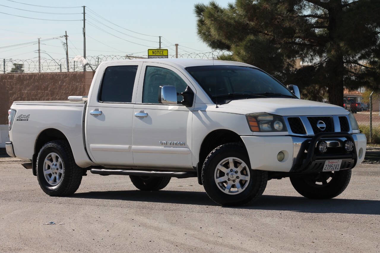 Used 2005 Nissan Titan LE w/ (R02) LE Off-Road Pkg image 2