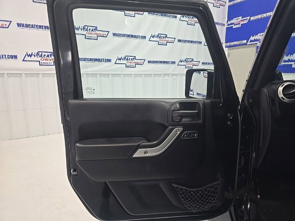 Used 2012 Jeep Wrangler Unlimited Sahara w/ Dual Top Group image 12