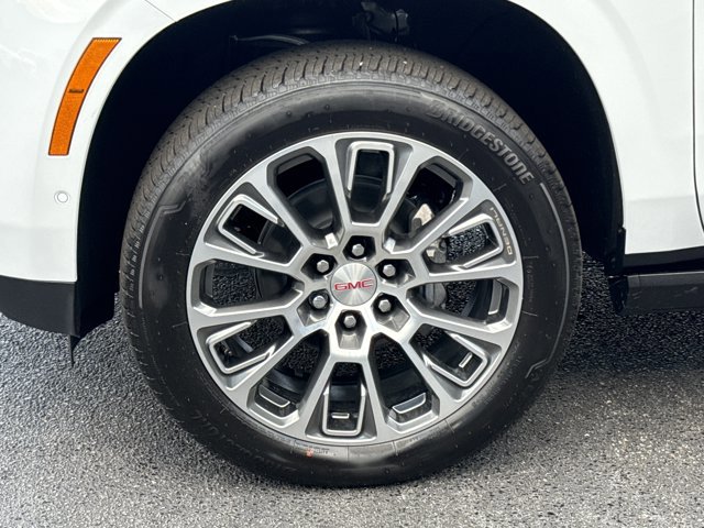 New 2026 GMC Yukon Denali w/ Denali Reserve Package AWD/4WD image 19