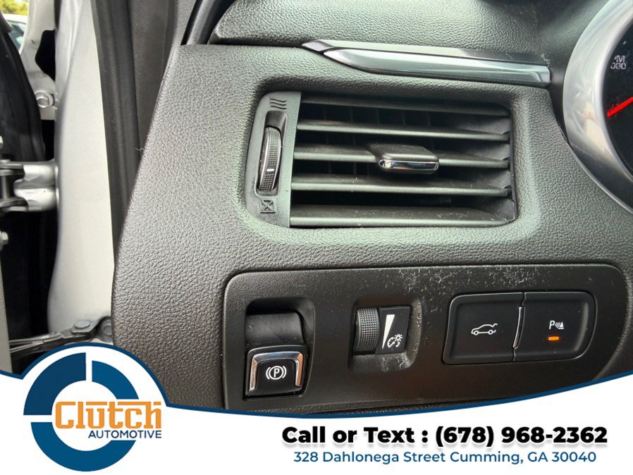Used 2015 Chevrolet Impala LT w/ Convenience Package FWD image 24
