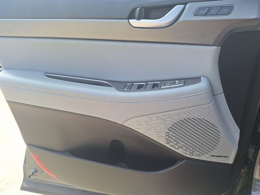 Used 2024 Hyundai Palisade SEL FWD image 21