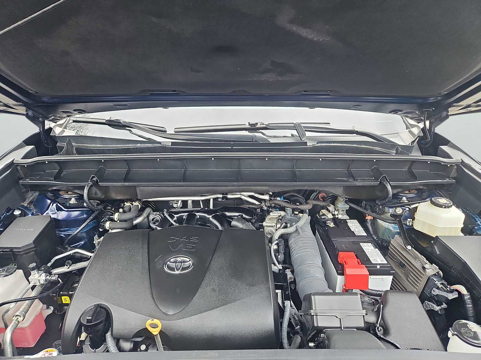 Used 2022 Toyota Highlander XLE AWD/4WD image 33