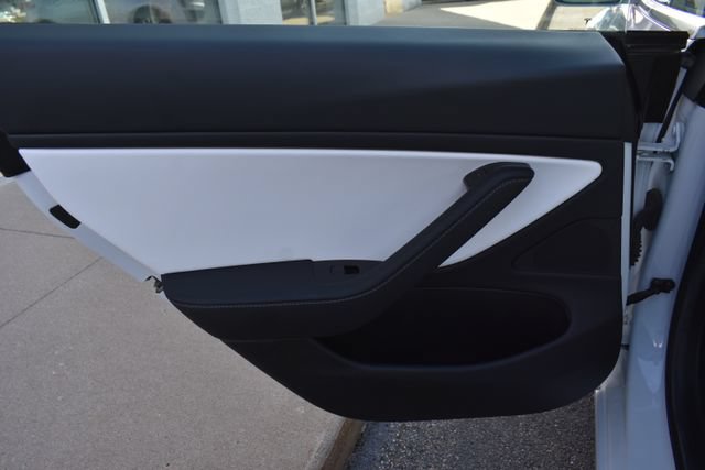 Used 2020 Tesla Model 3 Standard Range Plus RWD image 30