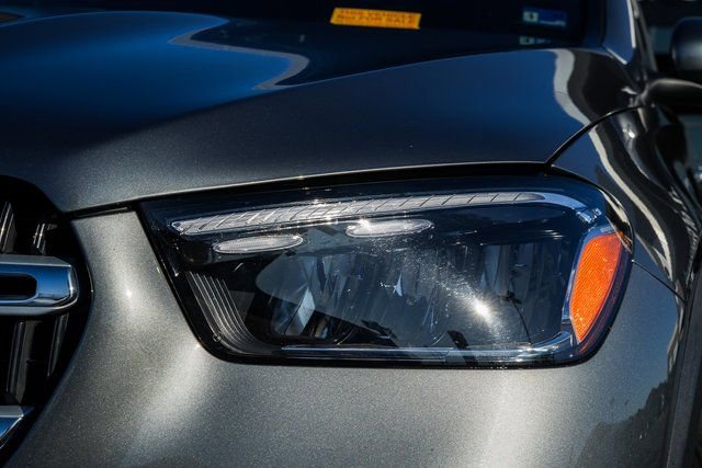 Used 2025 Mercedes-Benz GLE 350 4MATIC image 13