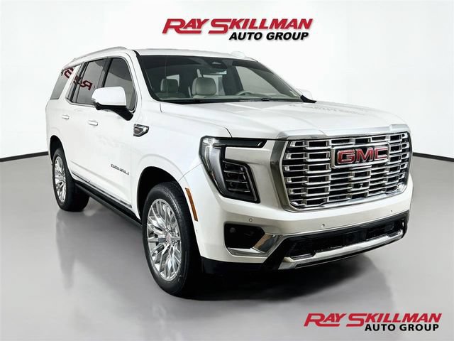 Used 2025 GMC Yukon Denali w/ Sun & Power Step Package