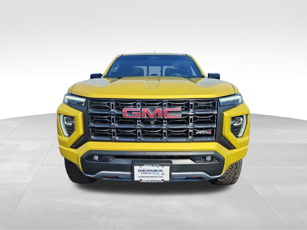 Used 2023 GMC Canyon AT4 w/ Technology Package AWD/4WD image 9