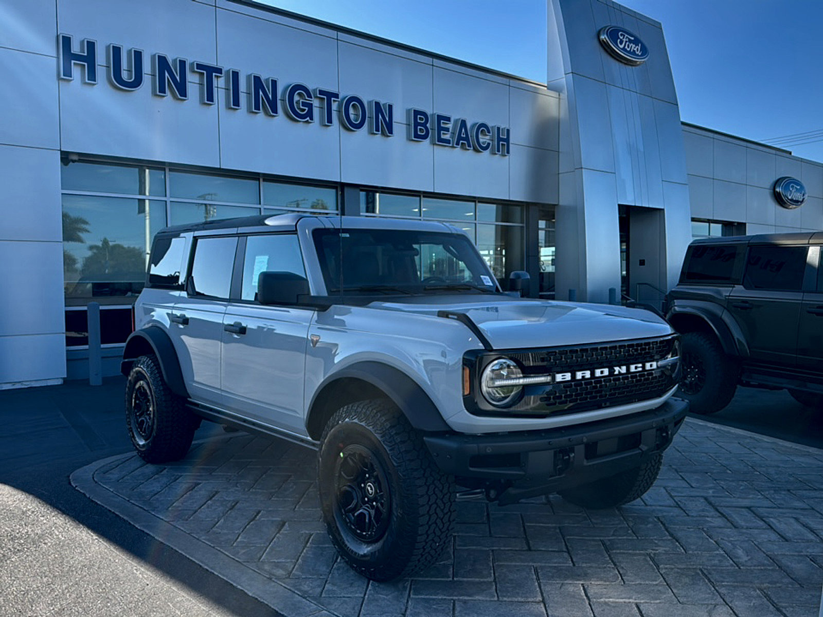 New 2026 Ford Bronco Badlands w/ Wildtrak Package AWD/4WD image 1