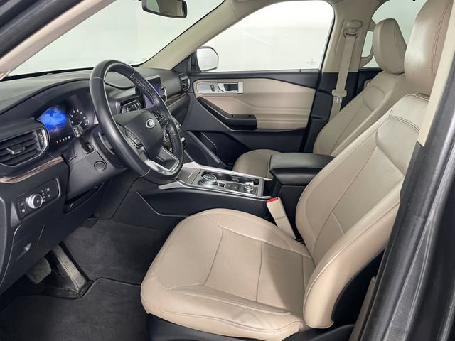 Used 2020 Ford Explorer Limited w/ Hybrid Equipment Group 310A AWD/4WD image 2
