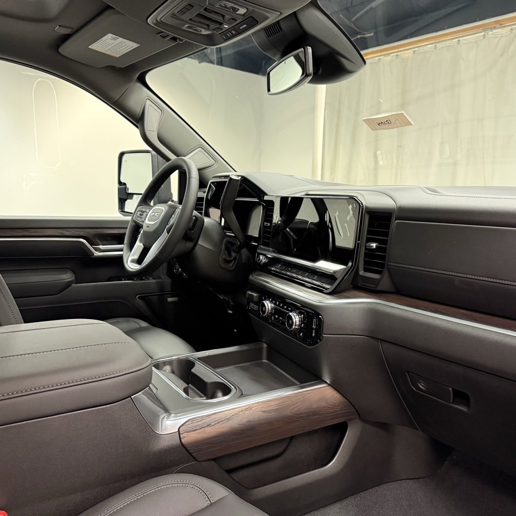 New 2026 GMC Sierra 2500 SLT image 16