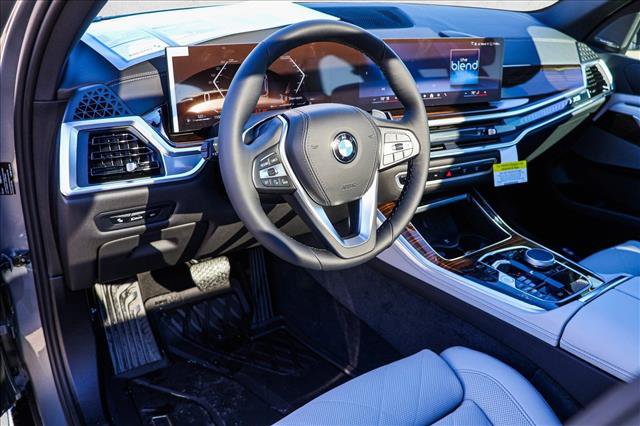 Used 2026 BMW X5 xDrive40i AWD/4WD image 11