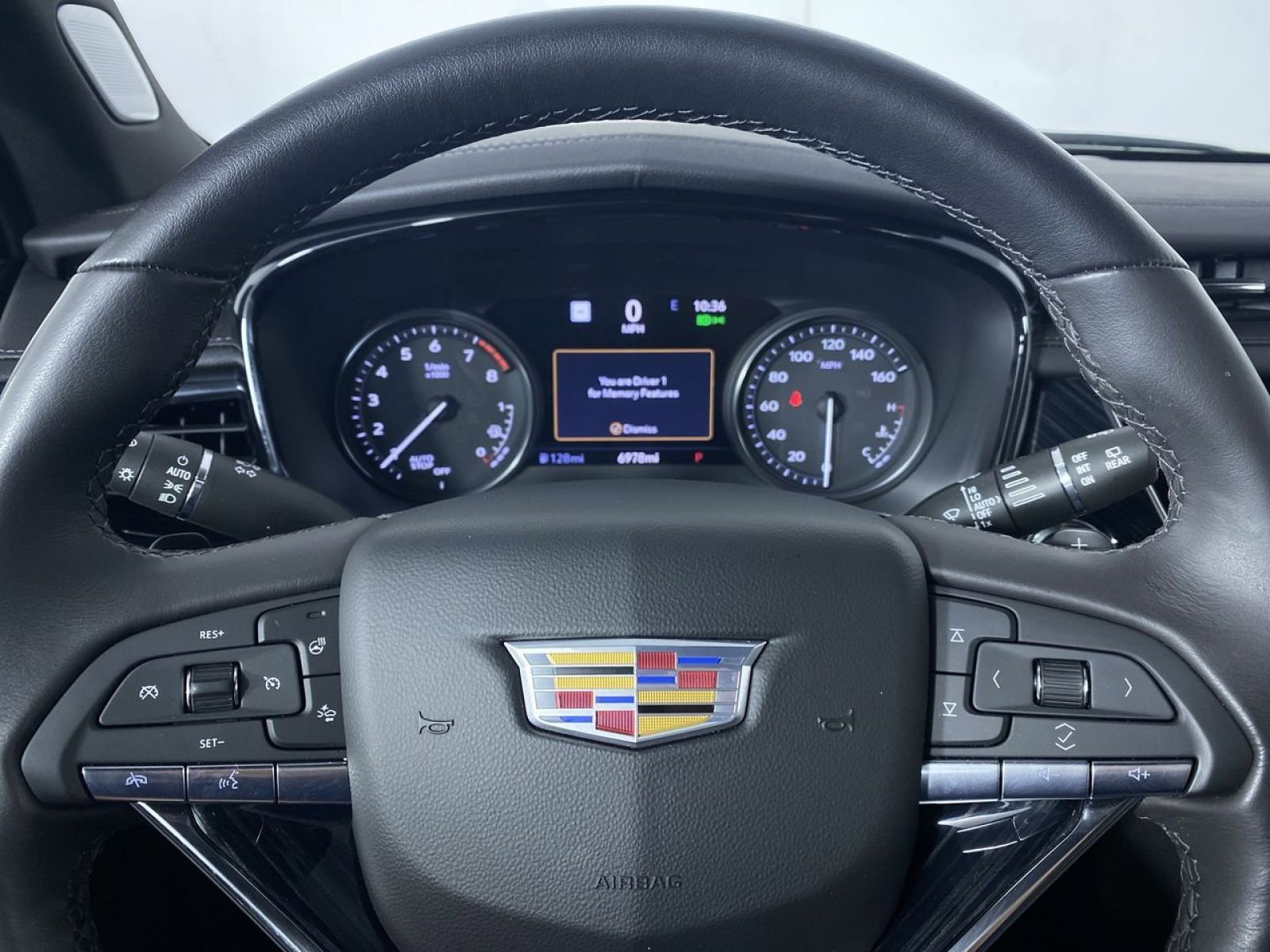 New 2025 Cadillac XT6 Premium Luxury w/ Technology Package FWD image 3