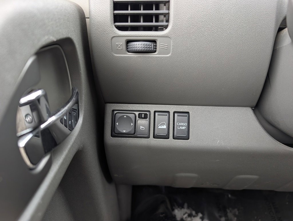 Used 2021 Nissan Frontier SV w/ Midnight Edition Floor Mats image 31