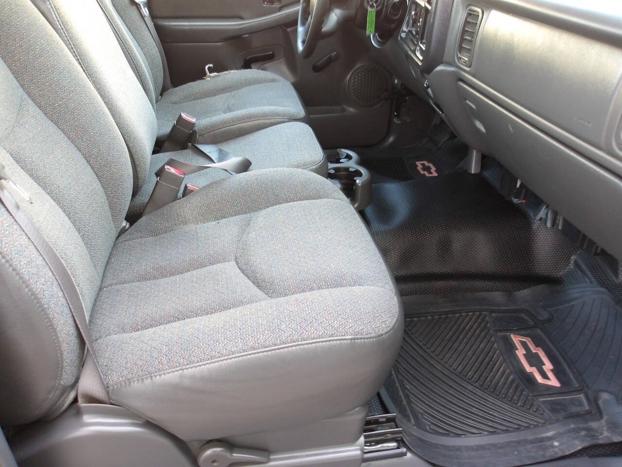 Used 2005 Chevrolet Silverado 1500 W/T RWD image 6