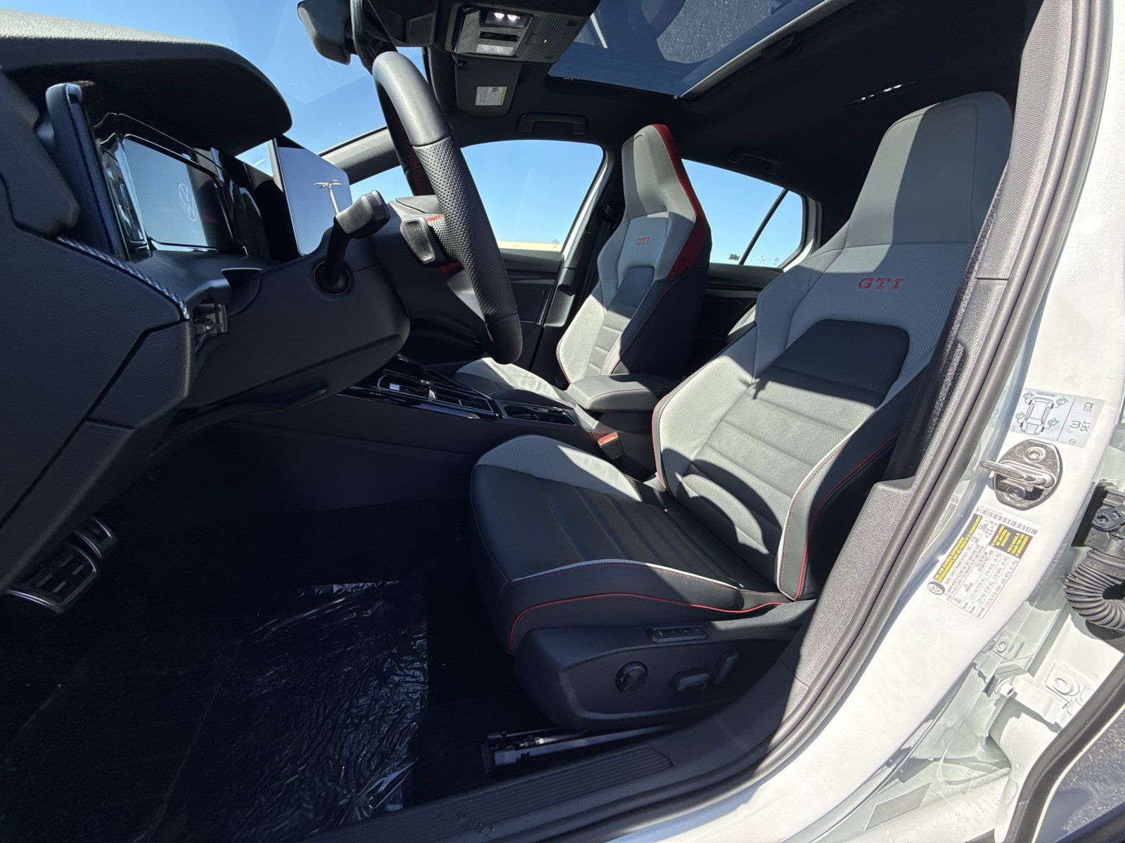 New 2026 Volkswagen GTI SE FWD image 13