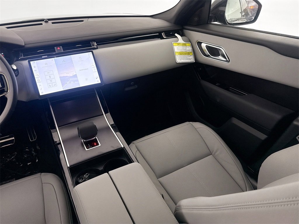 New 2026 Land Rover Range Rover Velar Dynamic SE image 23