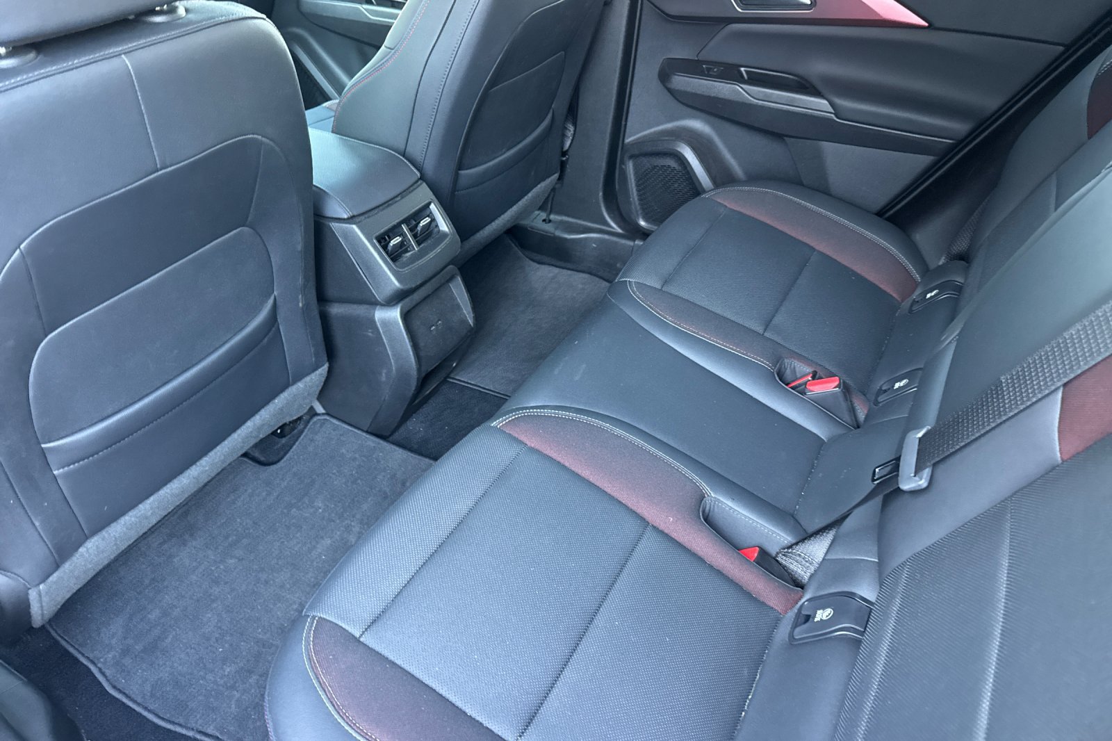 Used 2024 Chevrolet Equinox EV RS FWD image 15