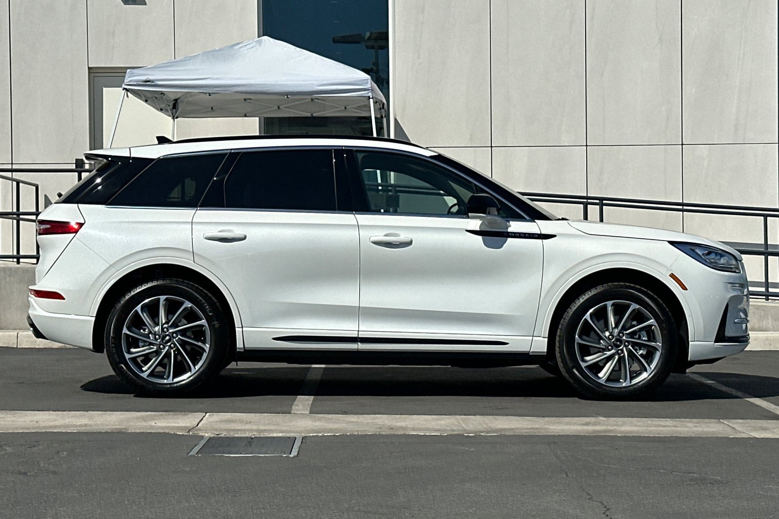 New 2025 Lincoln Corsair Grand Touring image 2