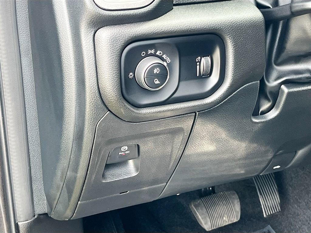 Used 2025 RAM 1500 Classic Warlock image 10