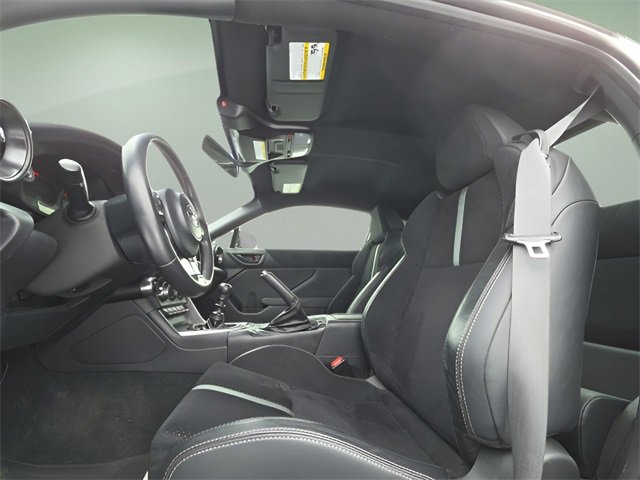 Used 2024 Toyota GR86 Premium w/ Performance Package image 9