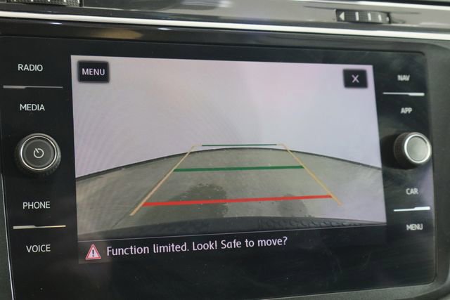 Used 2019 Volkswagen Tiguan SEL Premium image 37