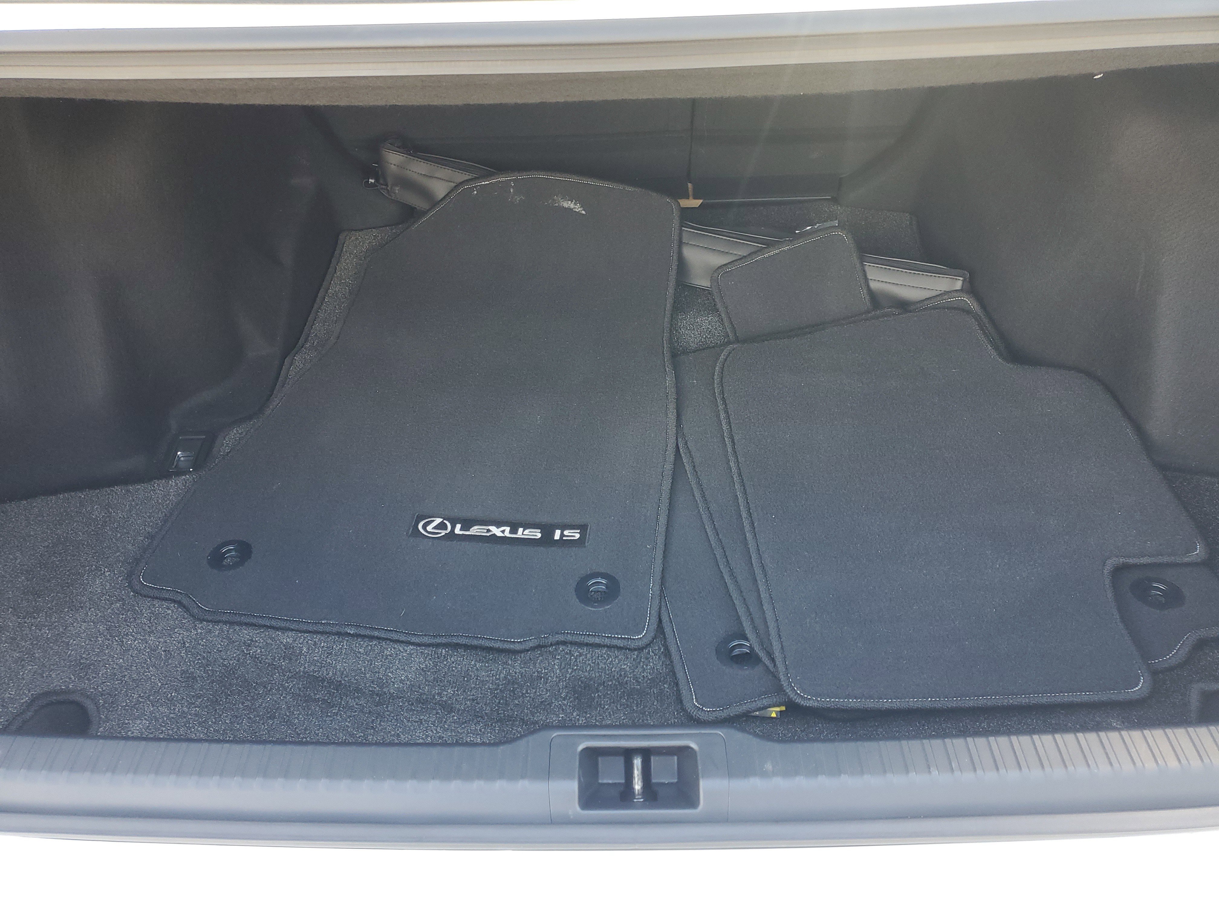 Certified 2023 Lexus IS 300 w/ Comfort Package RWD image 8