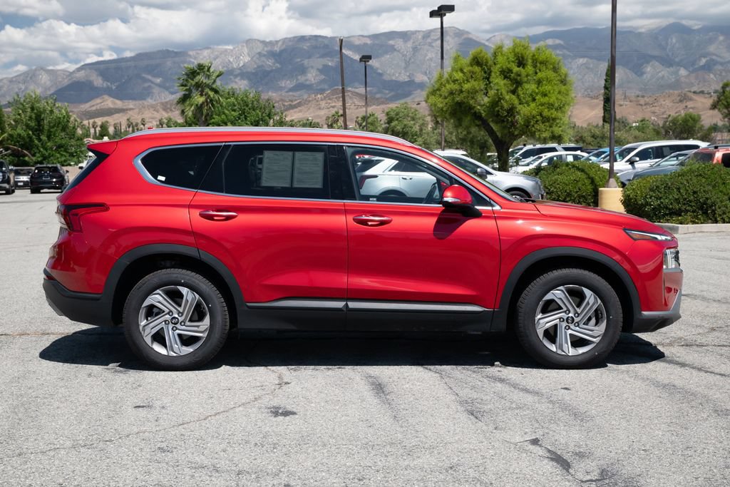 Used 2023 Hyundai Santa Fe SEL FWD image 3