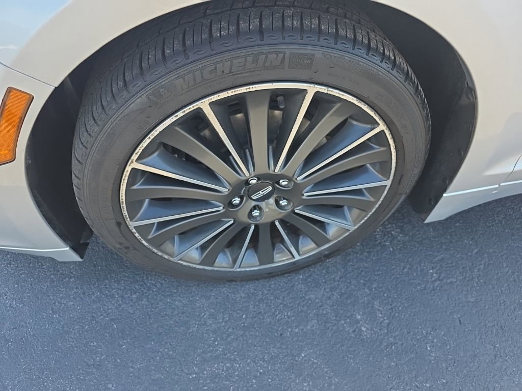 Used 2018 Lincoln MKZ Premiere FWD image 9
