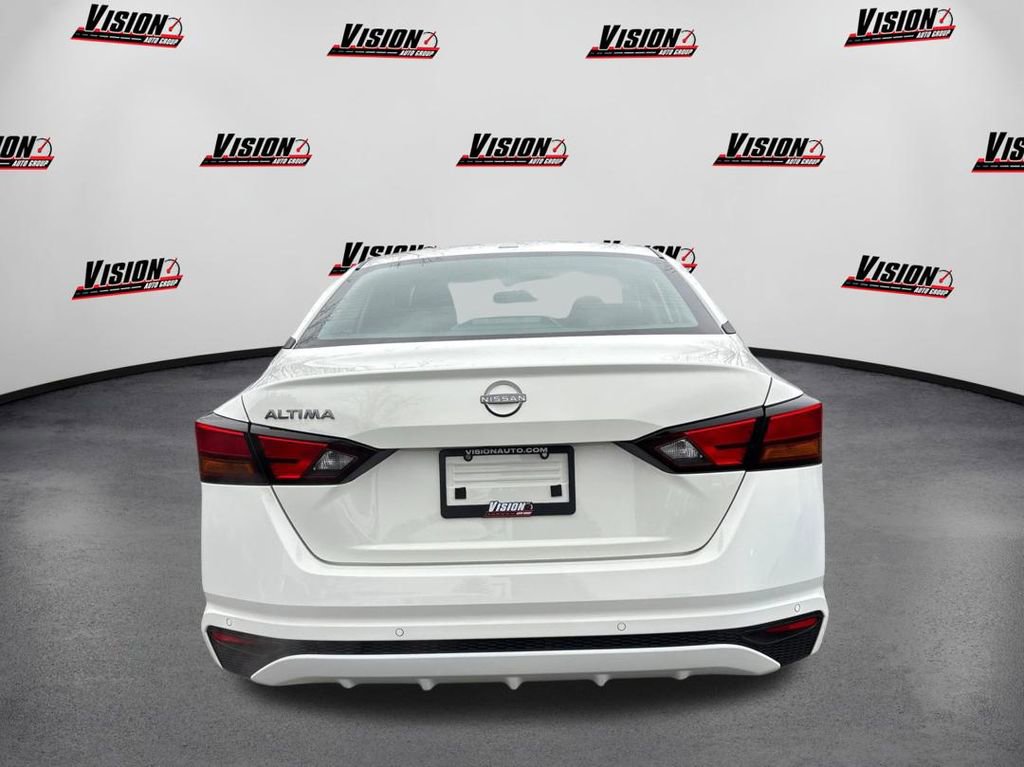 Used 2025 Nissan Altima 2.5 S image 6