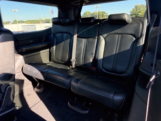 Used 2025 Jeep Wagoneer Series II AWD/4WD image 9