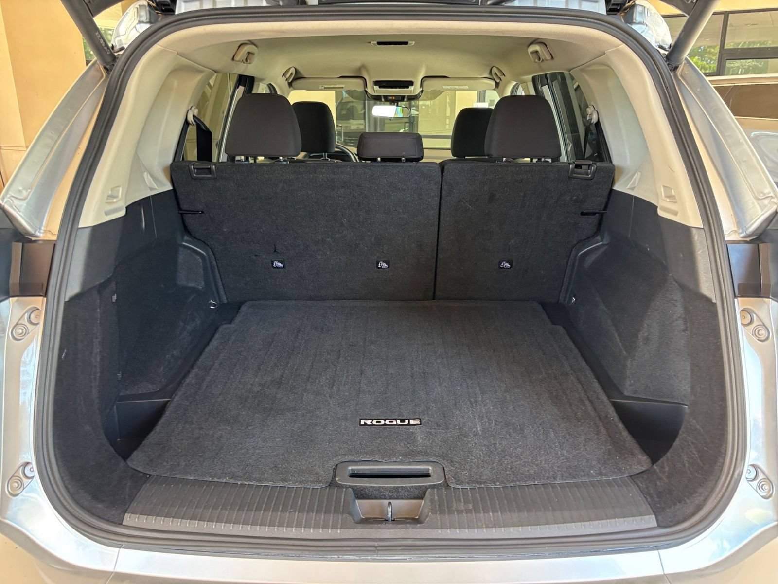 Used 2025 Nissan Rogue SV AWD/4WD image 42