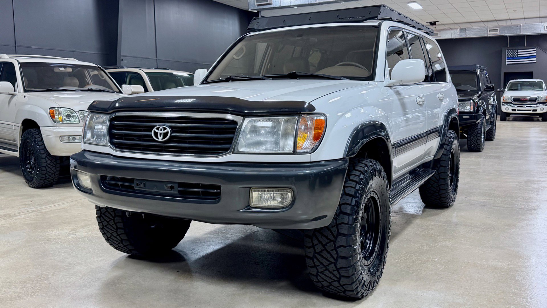 Used 1999 Toyota Land Cruiser AWD/4WD image 3