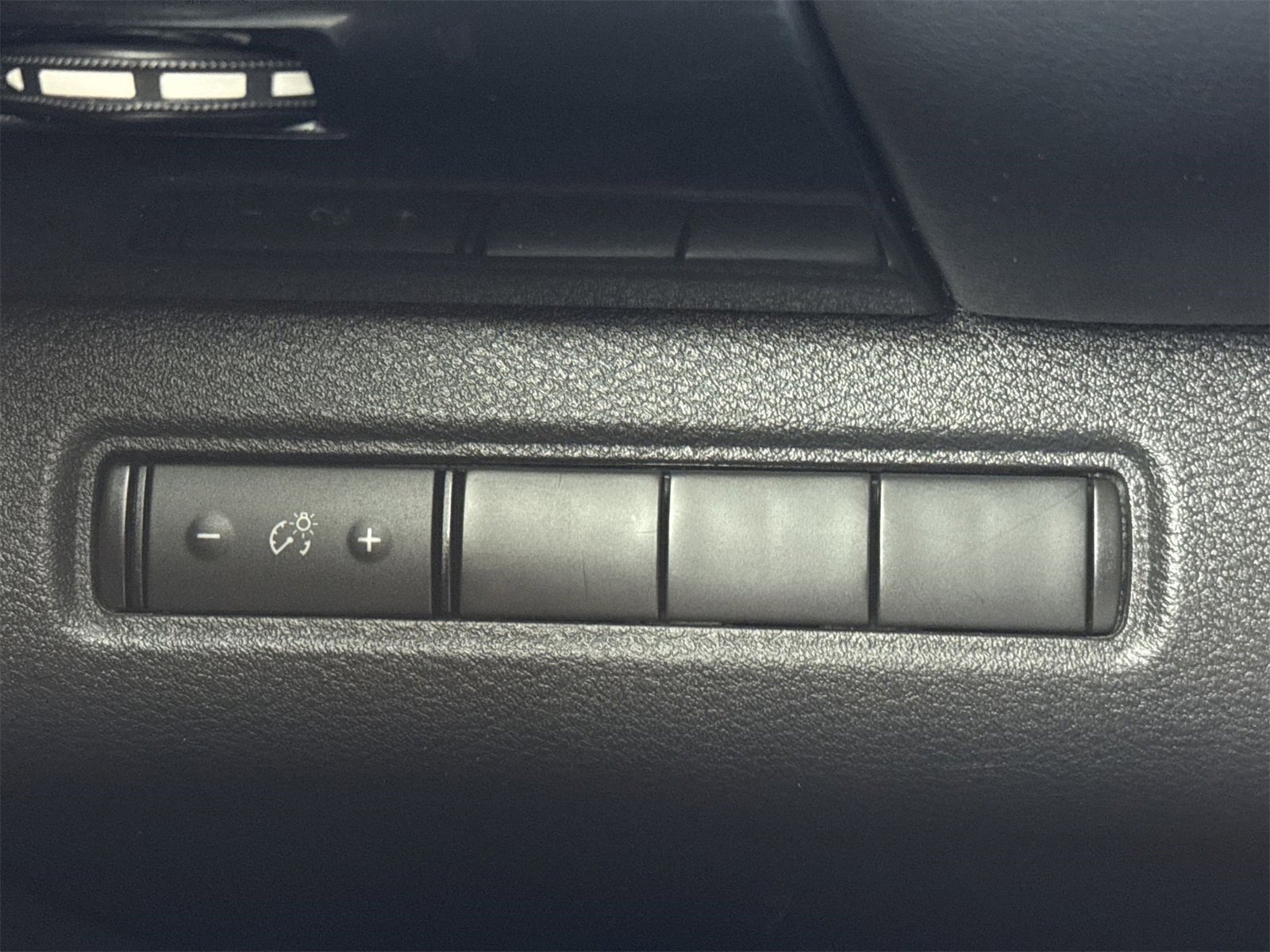 Used 2022 Nissan Pathfinder S image 30