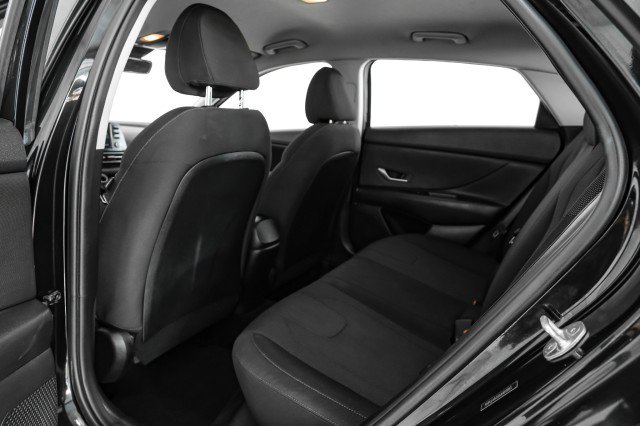 Used 2021 Hyundai Elantra SE w/ Cargo Package image 33