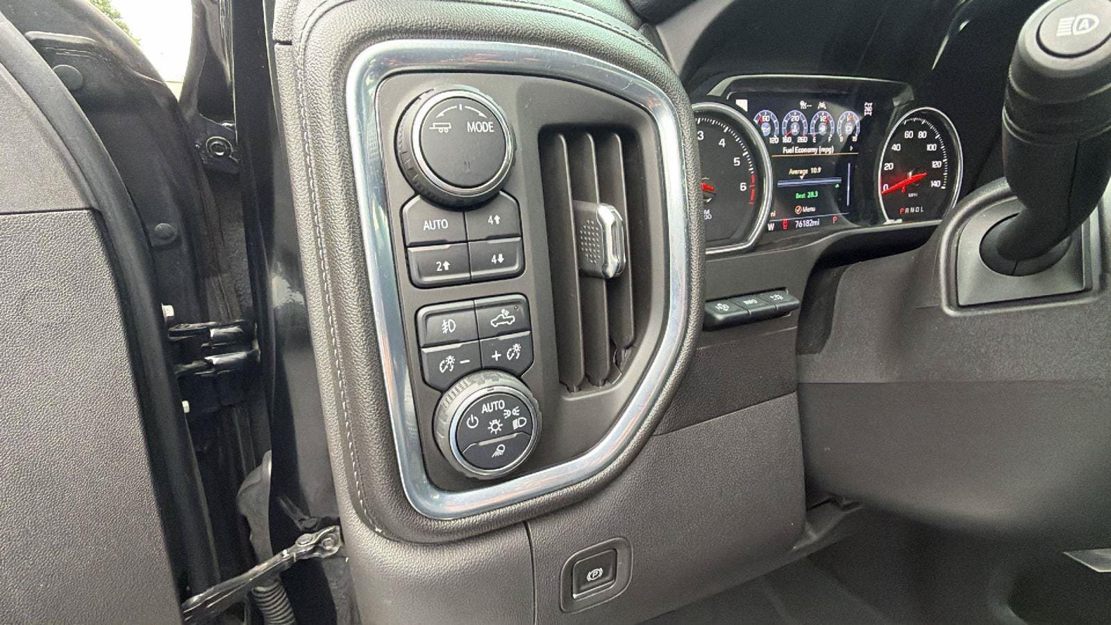 Used 2020 Chevrolet Silverado 1500 High Country w/ Technology Package AWD/4WD image 24