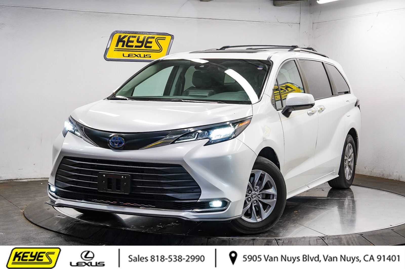 Used 2023 Toyota Sienna XLE