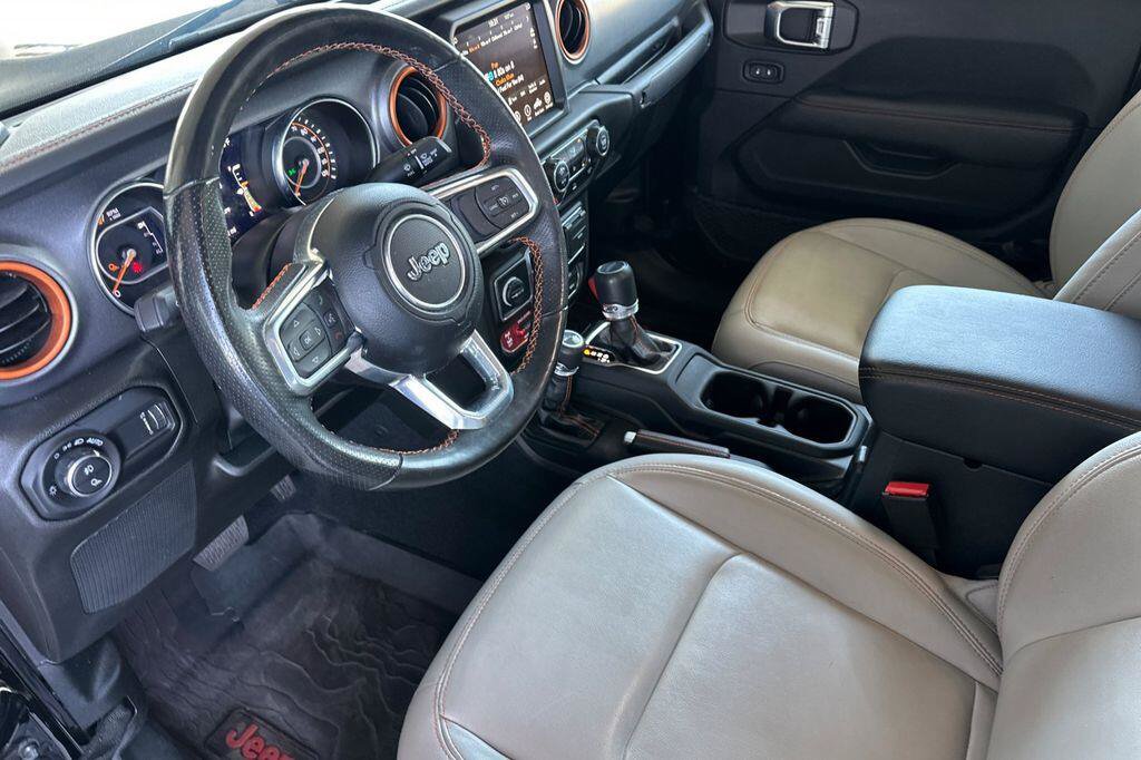 Used 2023 Jeep Gladiator Mojave w/ Cold Weather Group AWD/4WD image 10