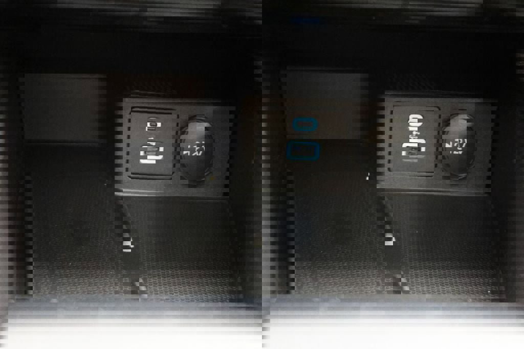 Used 2022 Ford Escape Titanium w/ Titanium Elite Package image 26