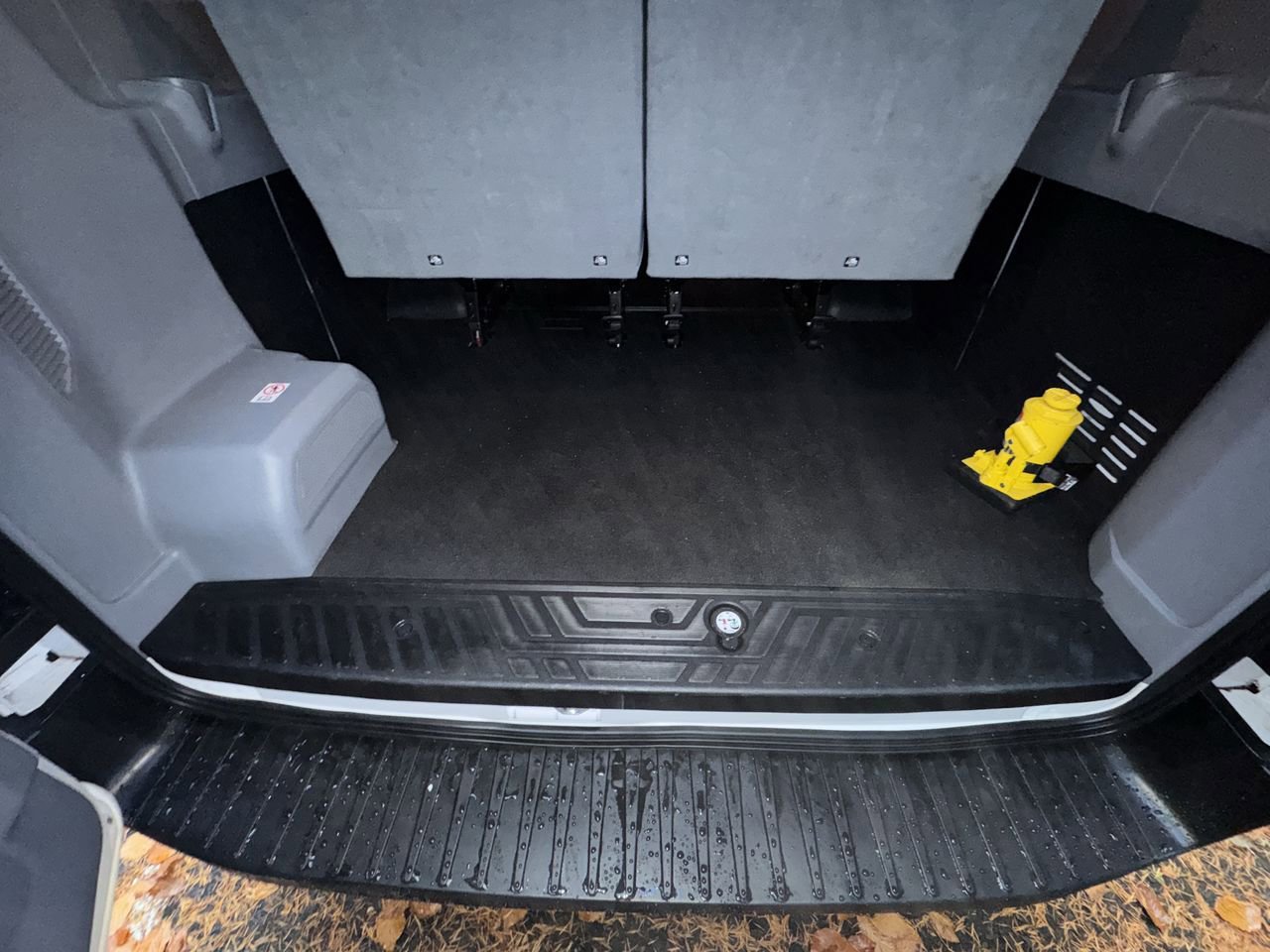 Used 2019 Ford Transit 350 XL image 25