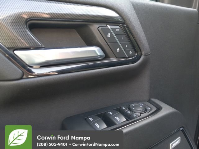 Used 2024 GMC Sierra 2500 AT4 w/ AT4 Premium Plus Package image 11