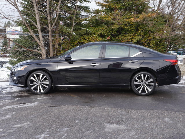 Certified 2021 Nissan Altima 2.5 Platinum image 16