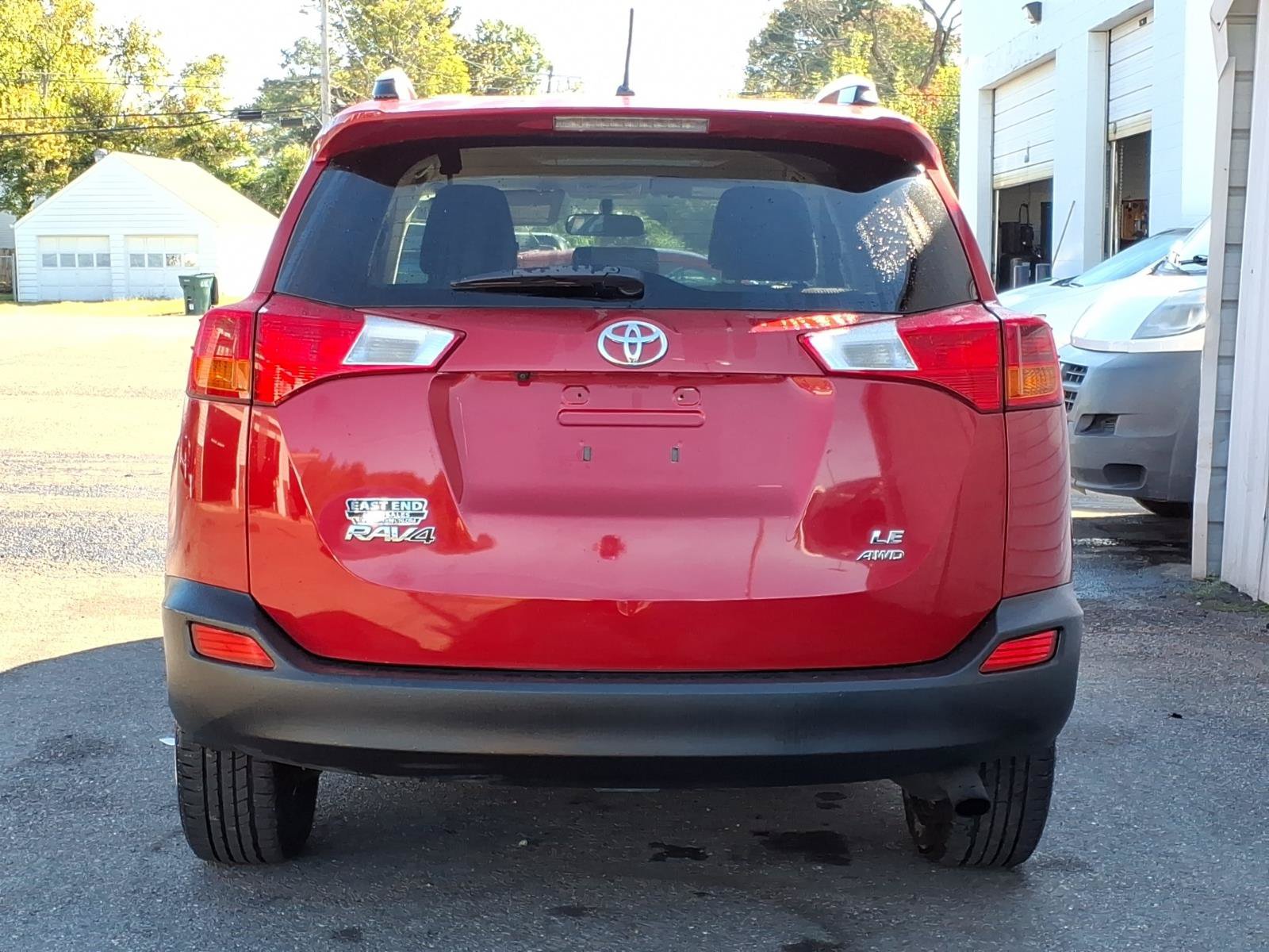 Used 2013 Toyota RAV4 LE AWD/4WD image 4