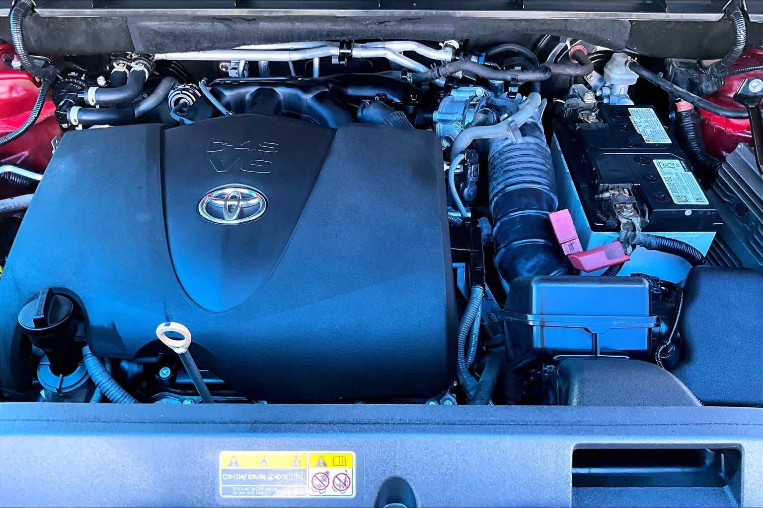 Used 2022 Toyota Highlander LE FWD image 31
