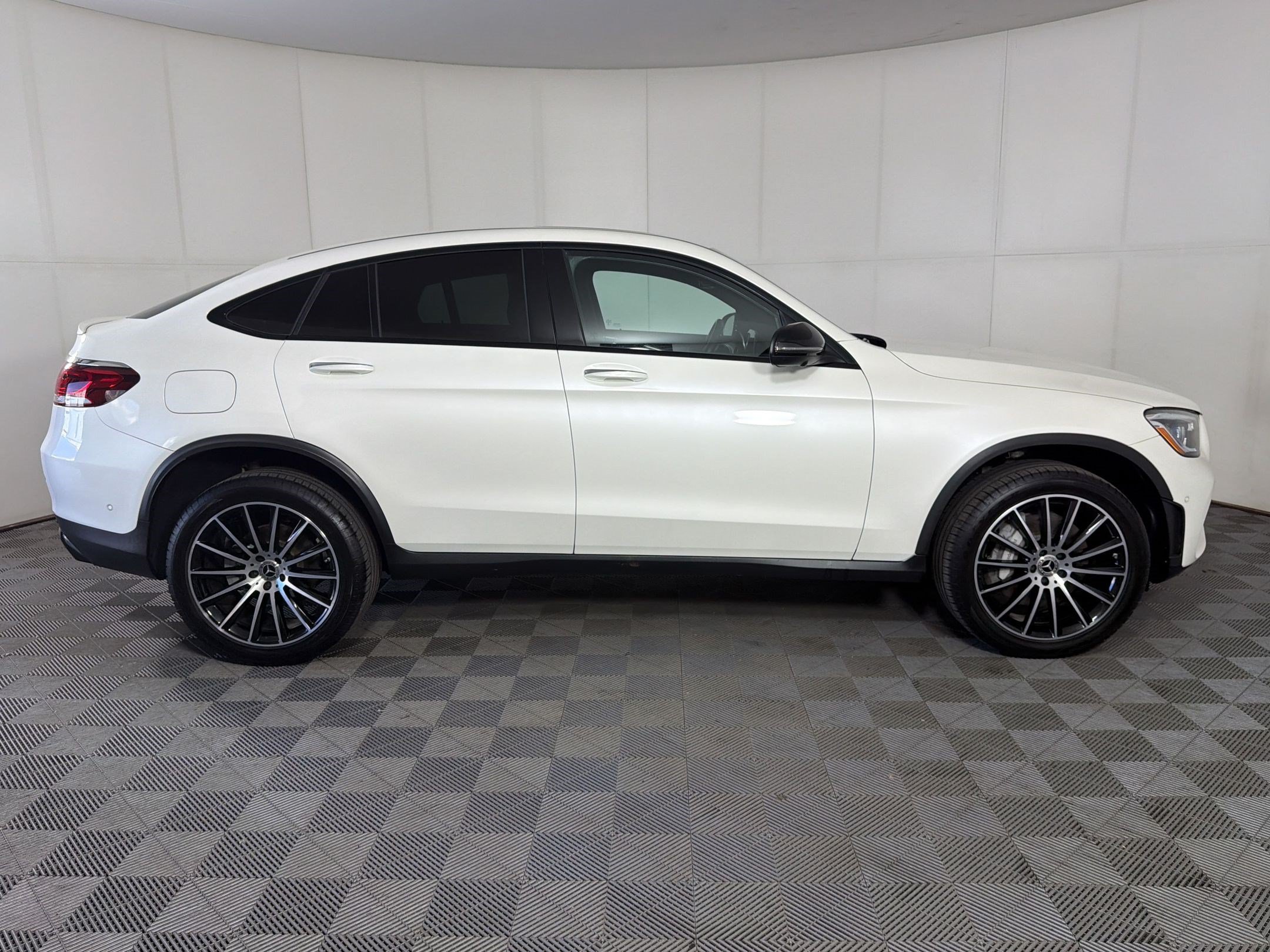 Certified 2022 Mercedes-Benz GLC 300 4MATIC Coupe image 8