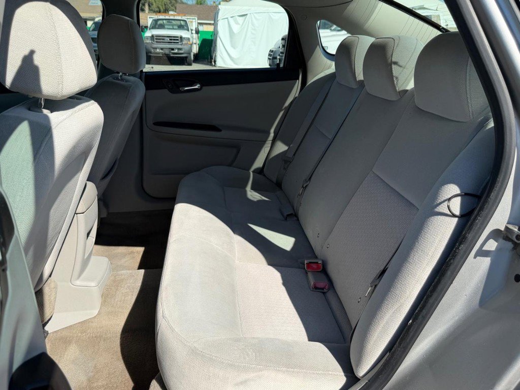 Used 2007 Chevrolet Impala LT w/ Preferred Equipment Group image 35