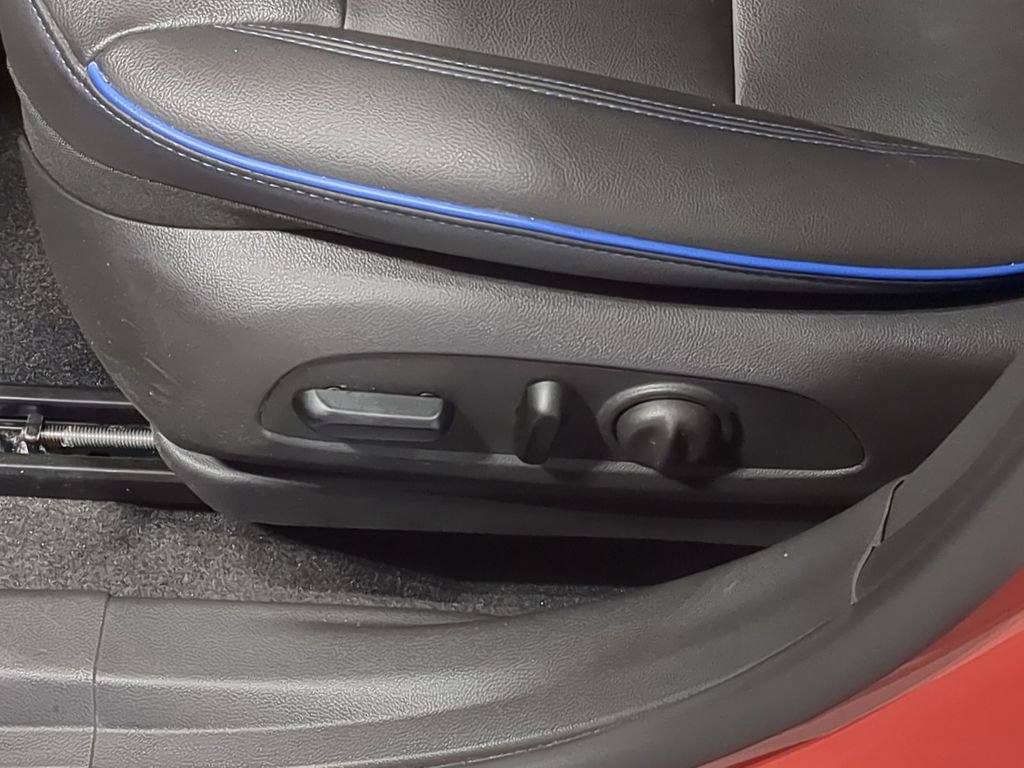 Used 2024 Buick Envista Sport Touring w/ Convenience I Package image 17