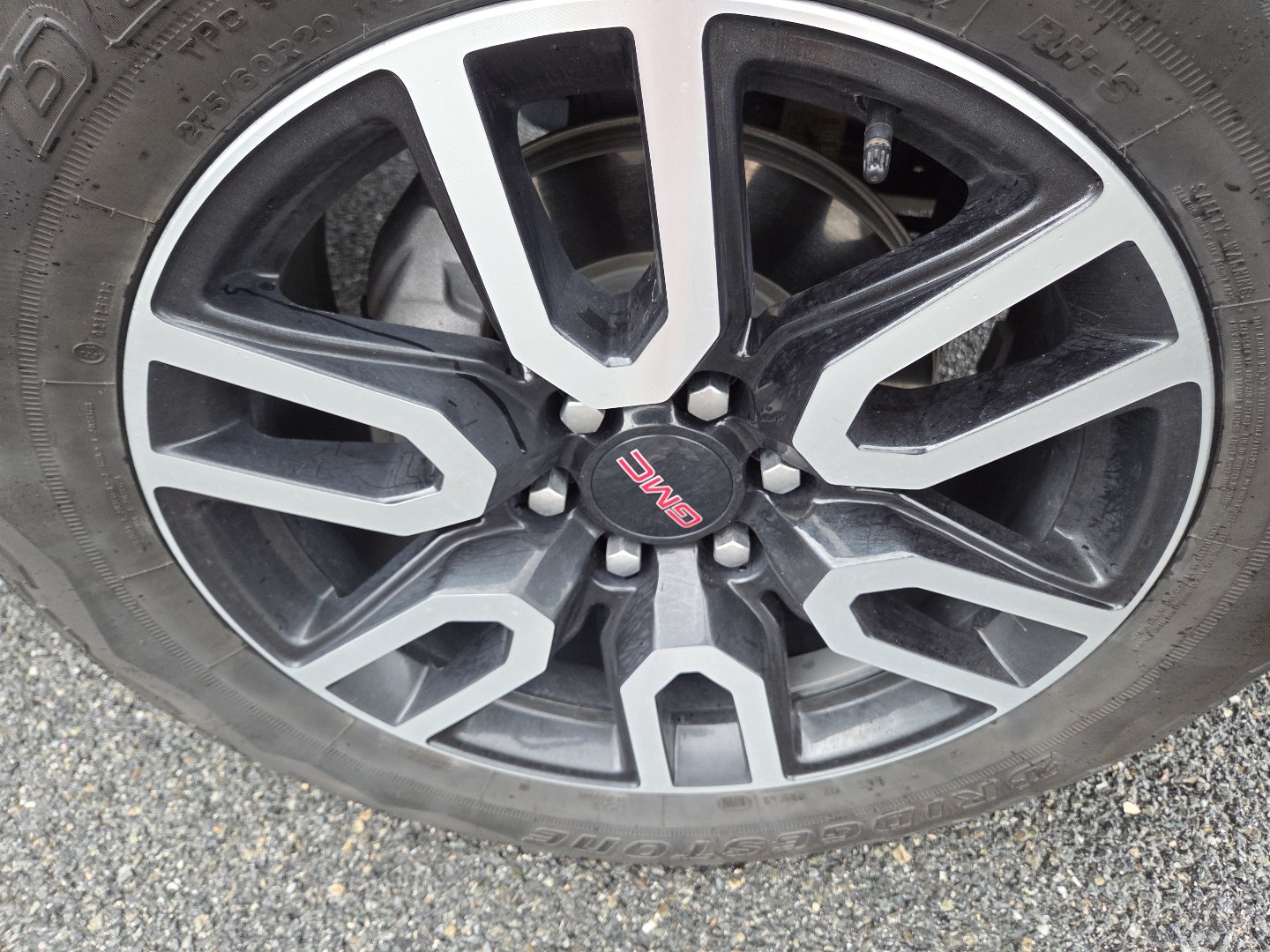 Used 2025 GMC Sierra 1500 AT4 w/ Technology Package AWD/4WD image 17