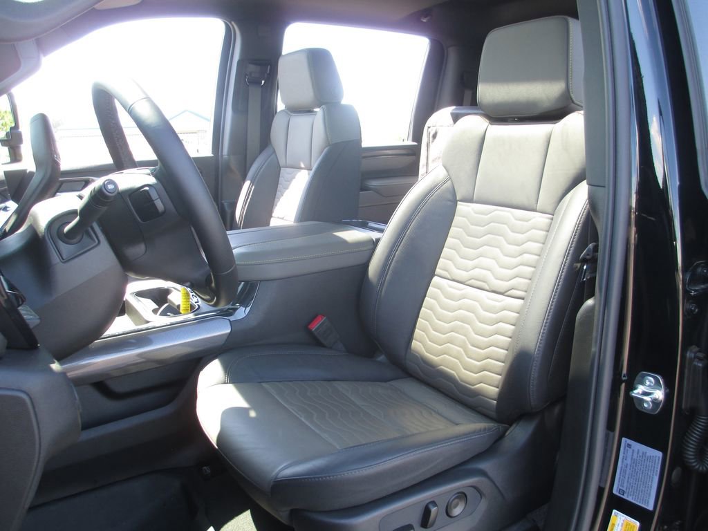 Used 2026 Chevrolet Silverado 2500 ZR2 w/ LPO, Dark Essentials Package AWD/4WD image 24