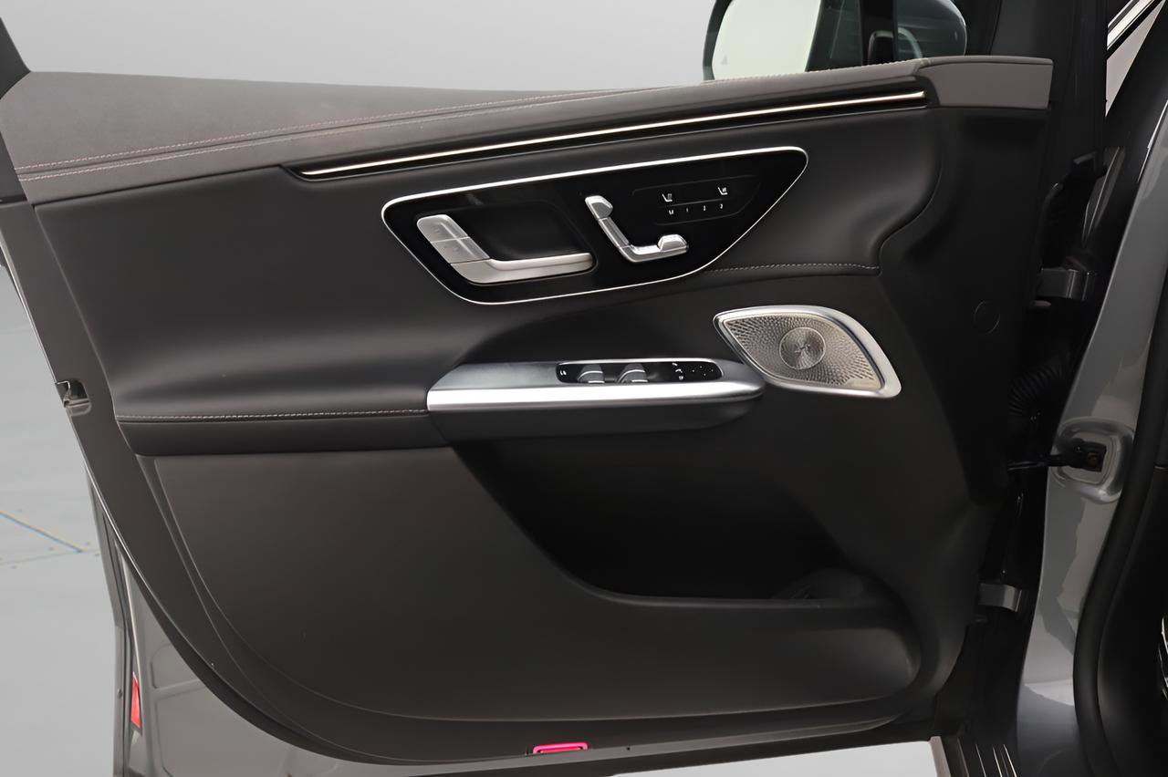 Certified 2023 Mercedes-Benz EQE 350+ 4MATIC SUV image 17