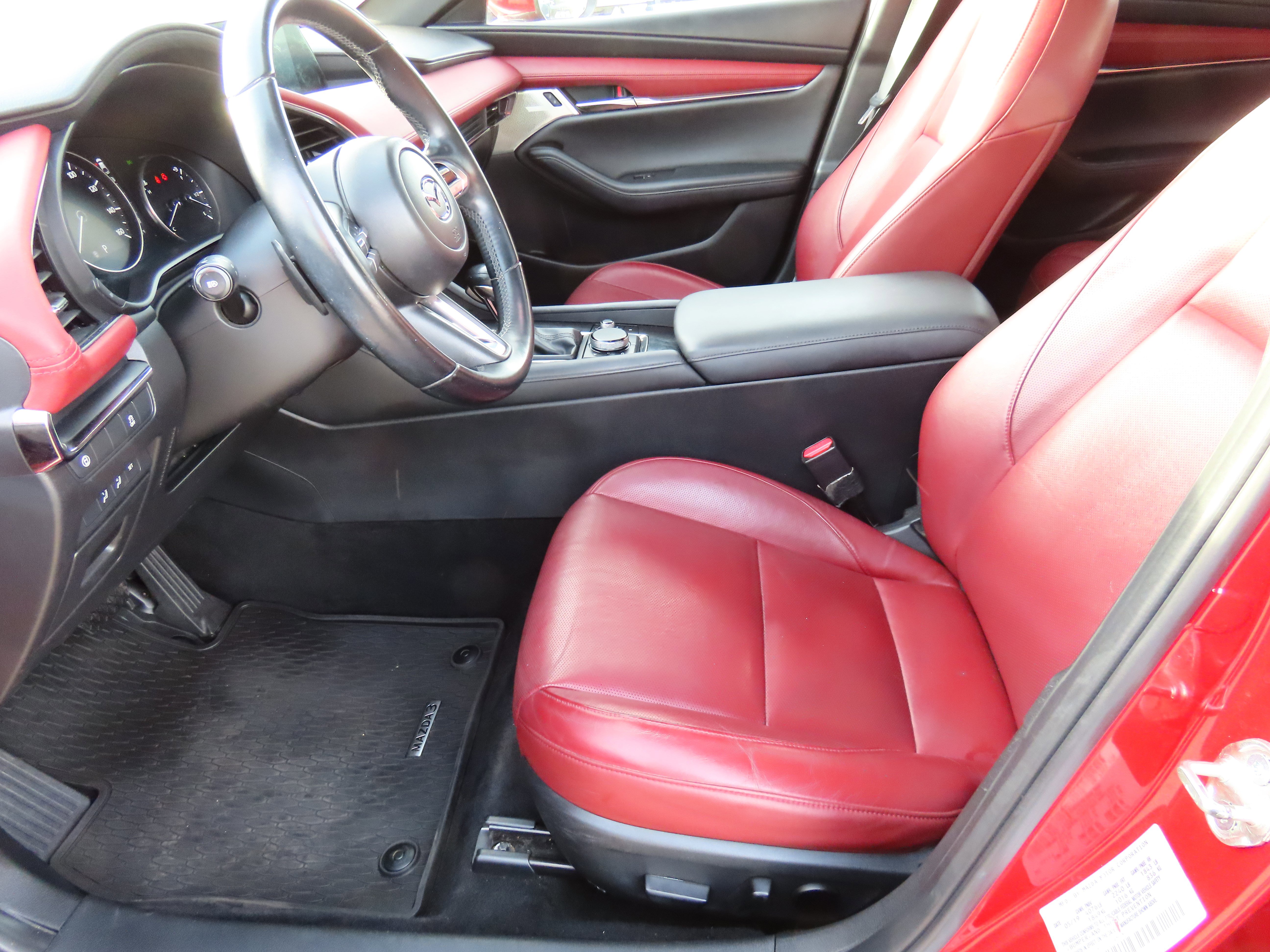 Used 2019 MAZDA MAZDA3 Hatchback w/ Premium Package image 38