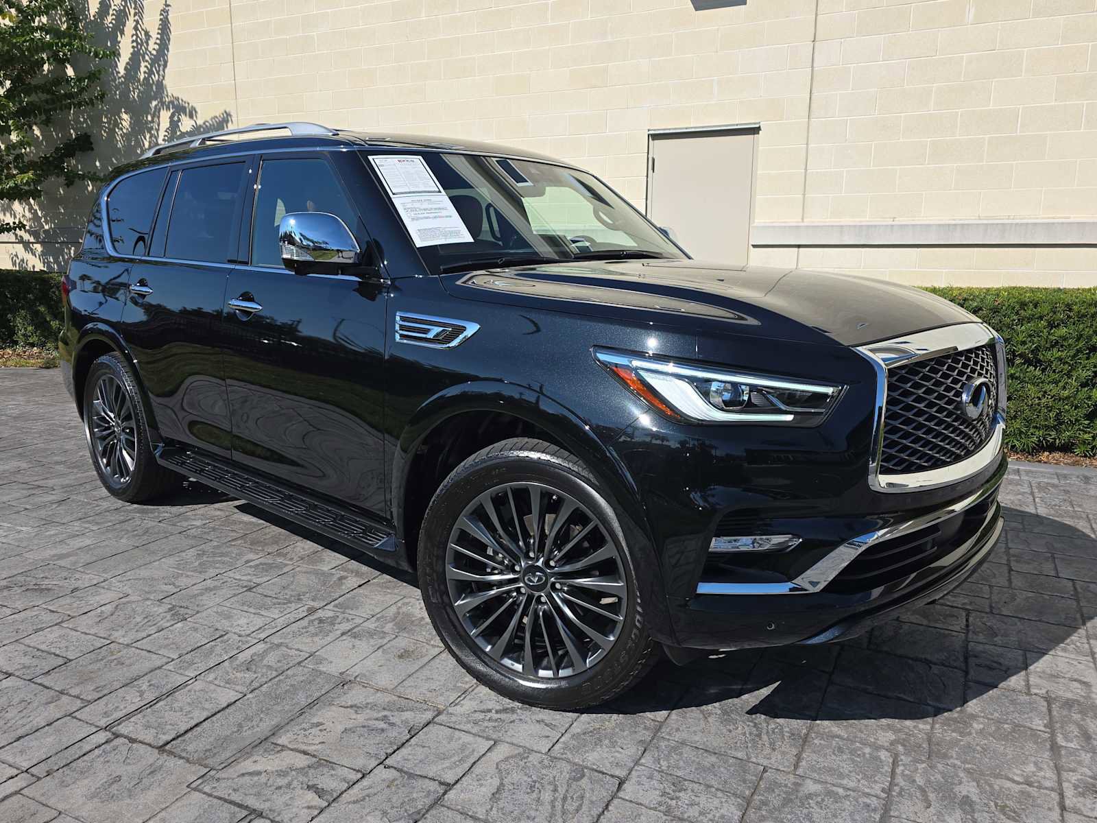 Used 2024 INFINITI QX80 Sensory w/ Cargo Package image 32